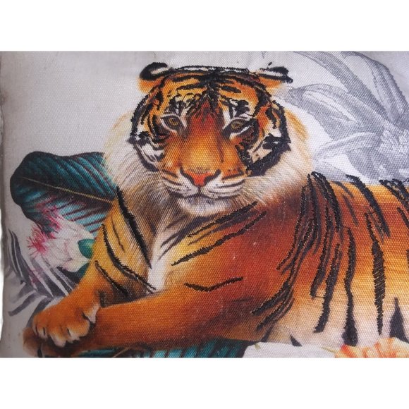 Jo-Ann Stores Royal Bengal Tiger Accent Pillow with Tassles White Green Decor - Picture 2 of 9